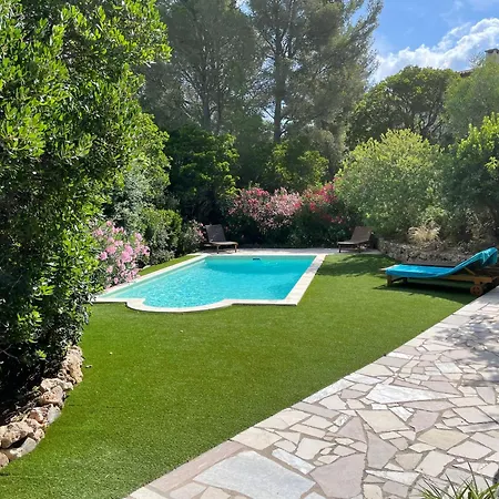 Apartment Rez-de-jardin - Proche Plages & Port Cavalaire-sur-Mer